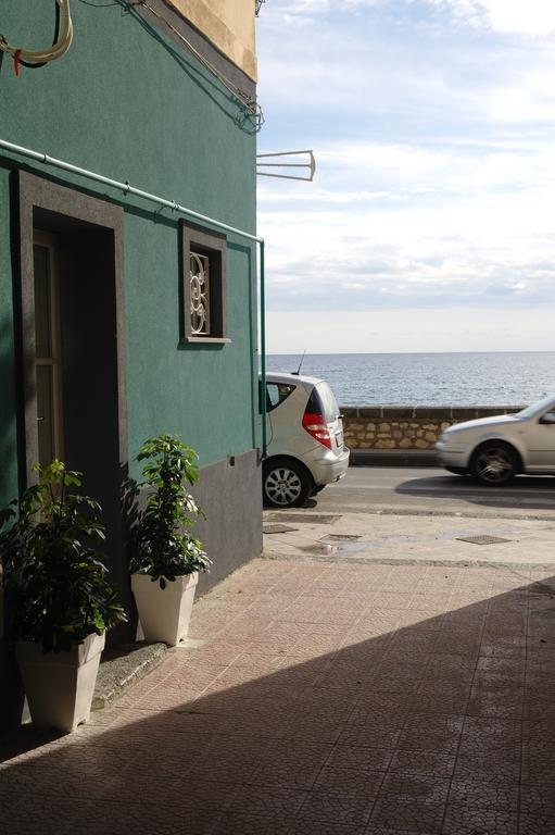 La Casa Dei Nonni Apartman Giardini Naxos Szoba fotó